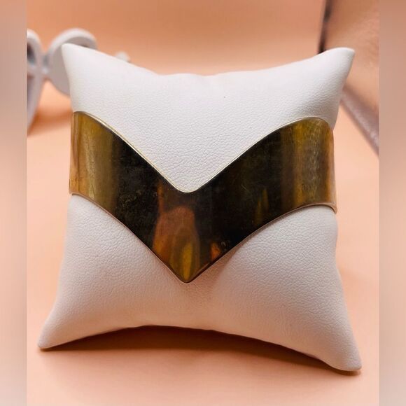 🔥❤️🔥 Raw Brass Adjustable Chevron Cuff Bracelet One Size Fits Most Add a… - Picture 6 of 9